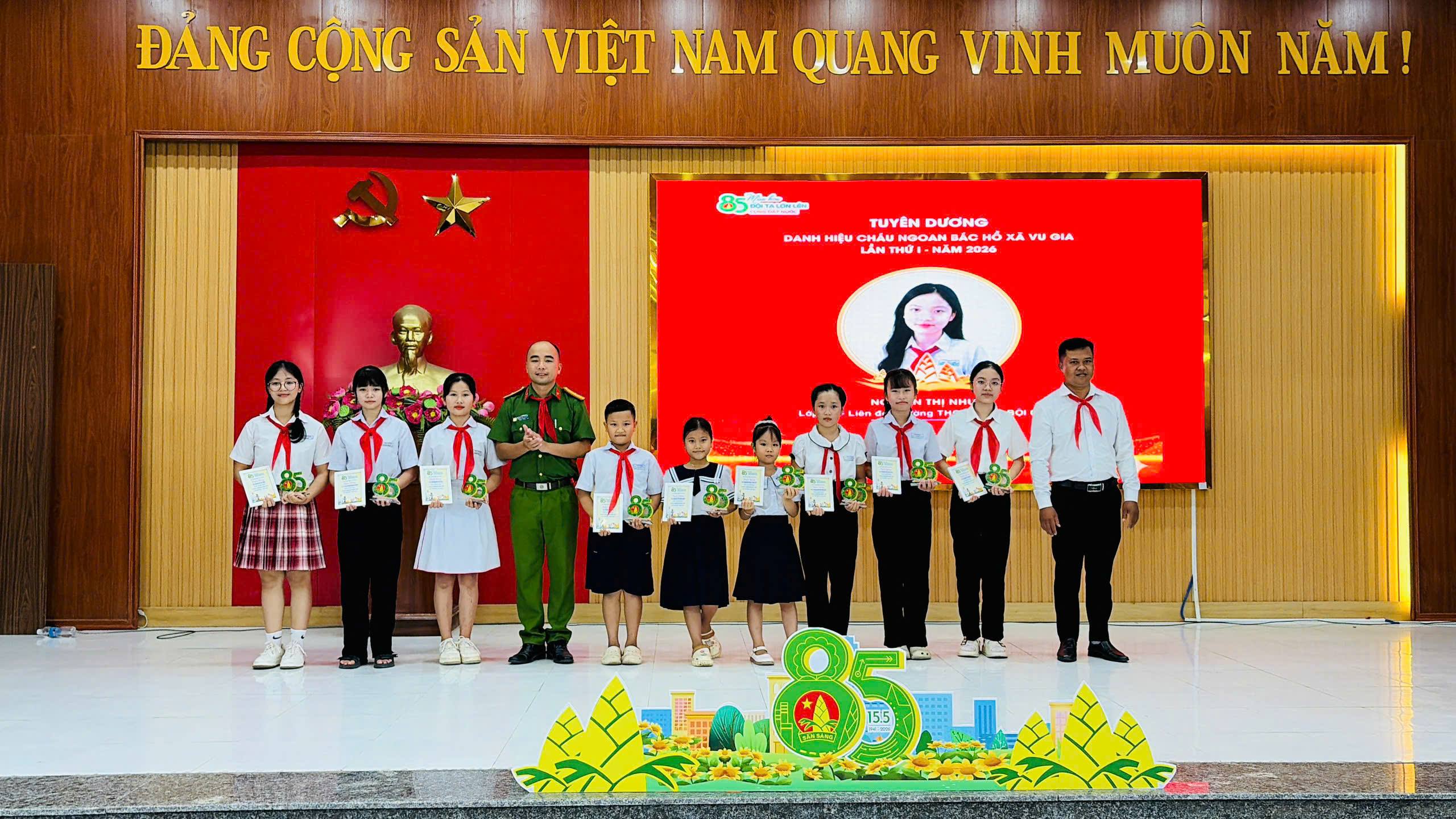 anh tin bai